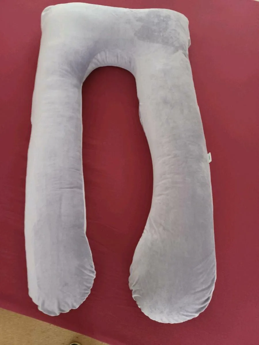 Pregnancy Pillow - Image 1
