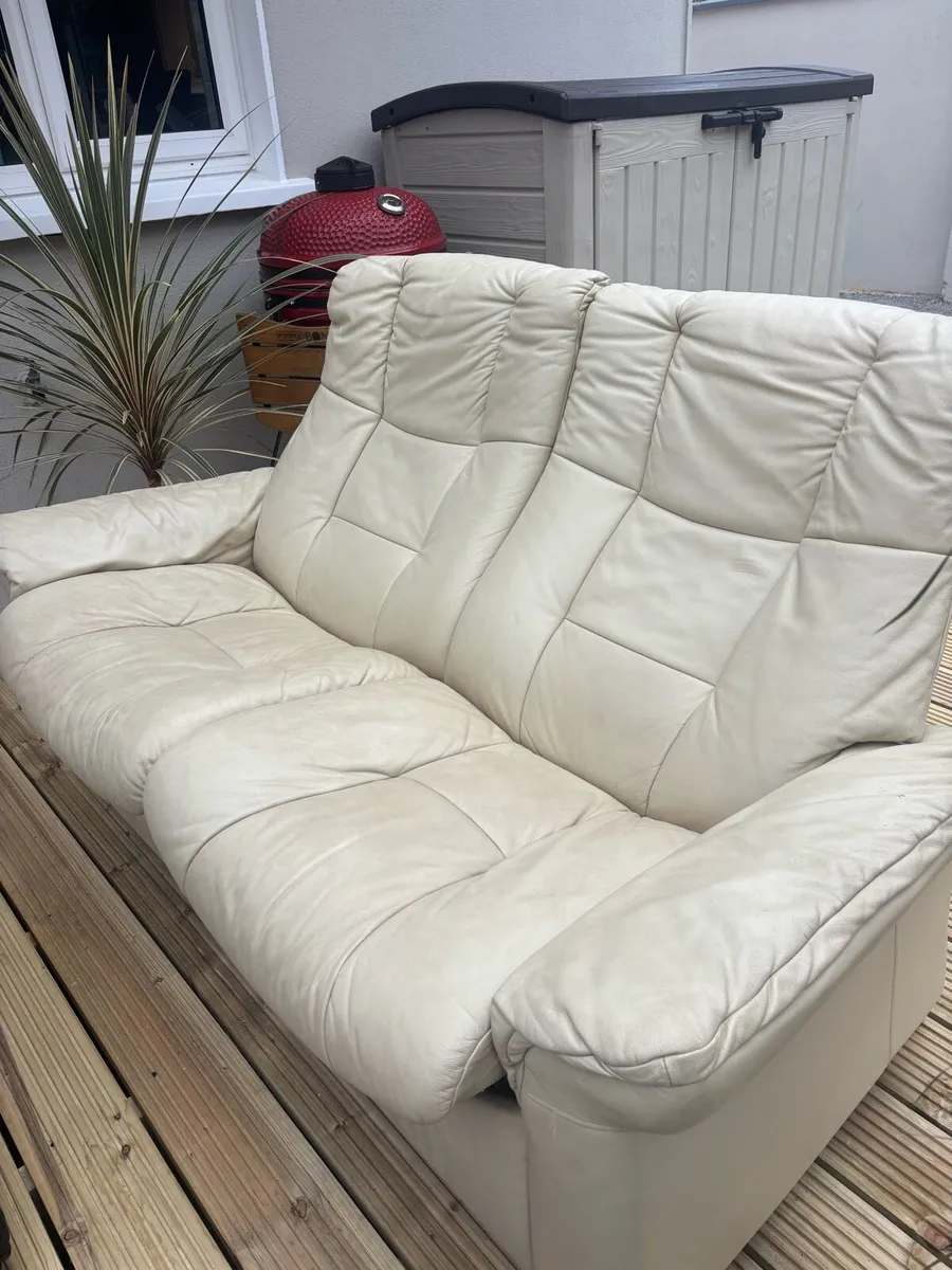 Leather recliner 2 seater sofa/couch - Image 2