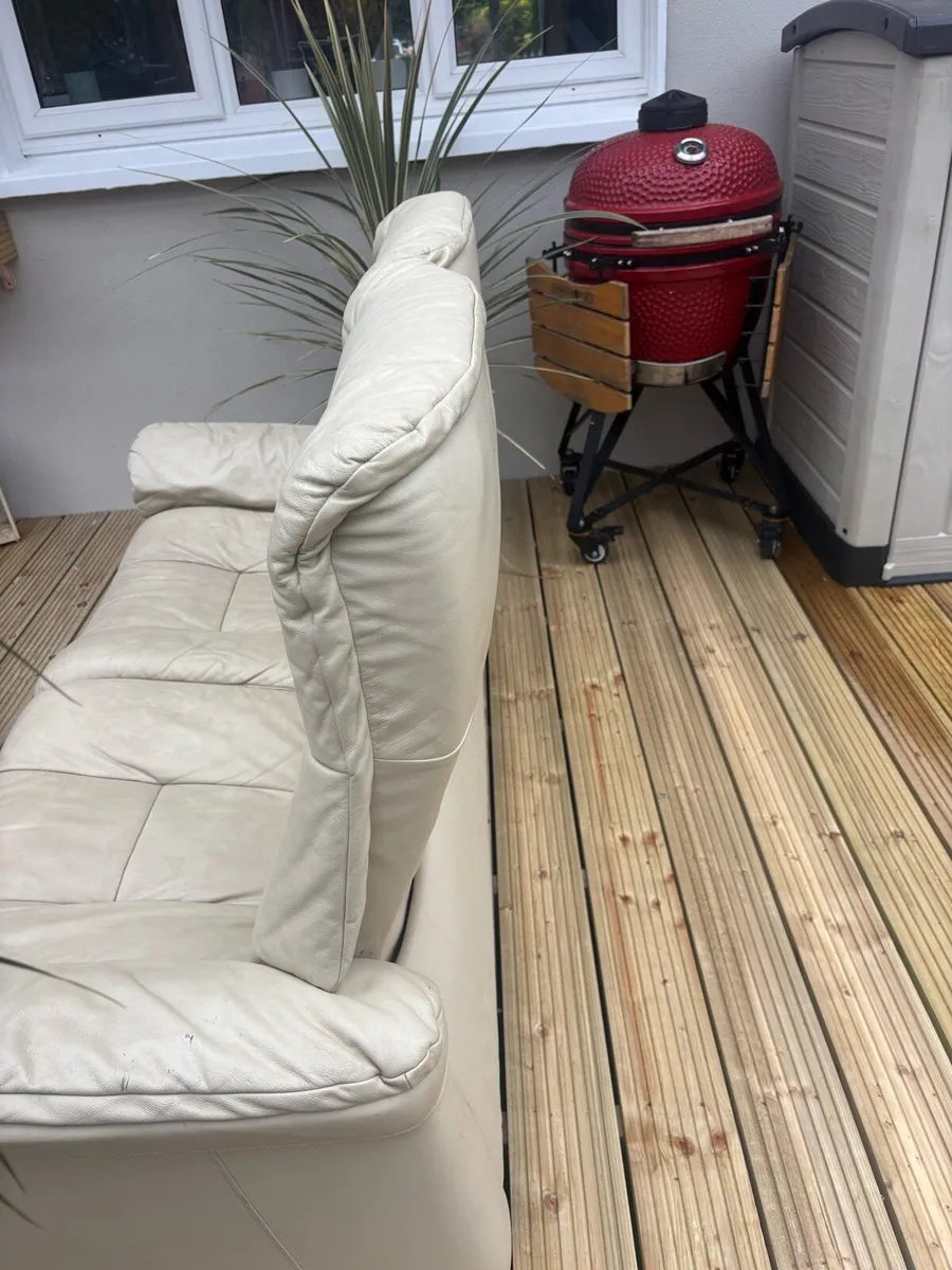 Leather recliner 2 seater sofa/couch - Image 3