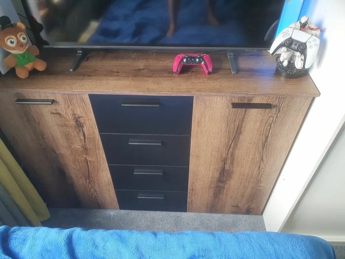 Dresser - Image 4