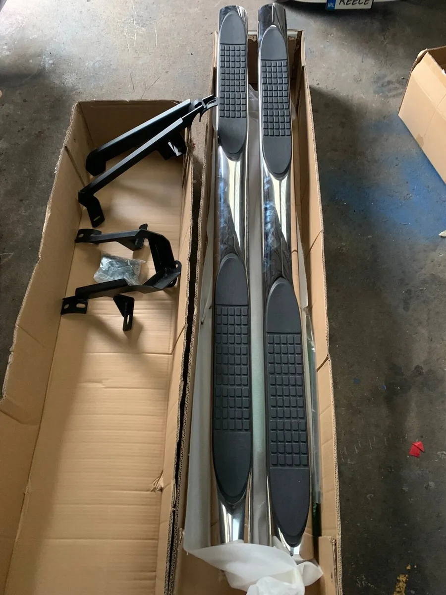 Side Bars - Image 1