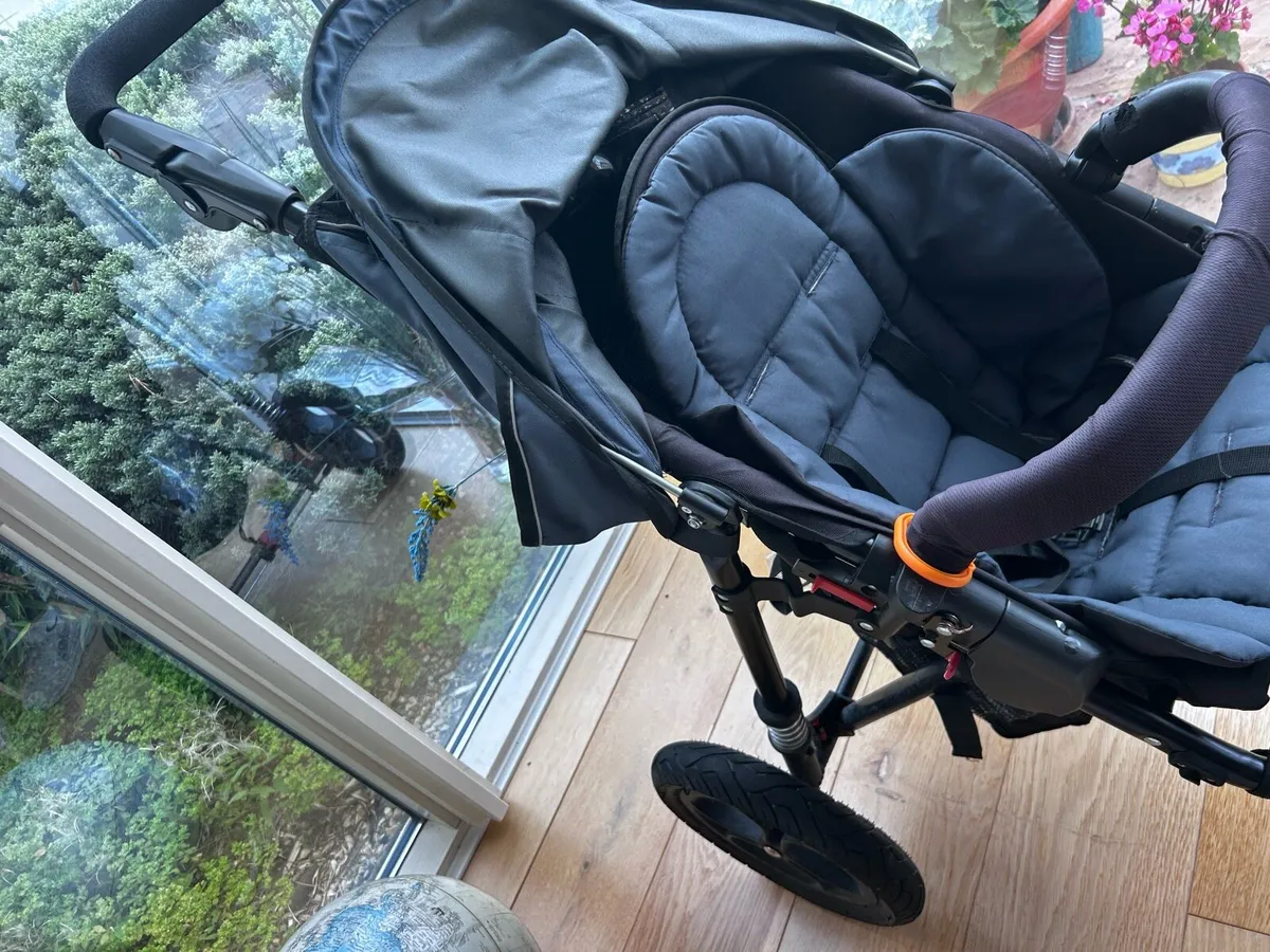Out and about V4 sport - Image 1