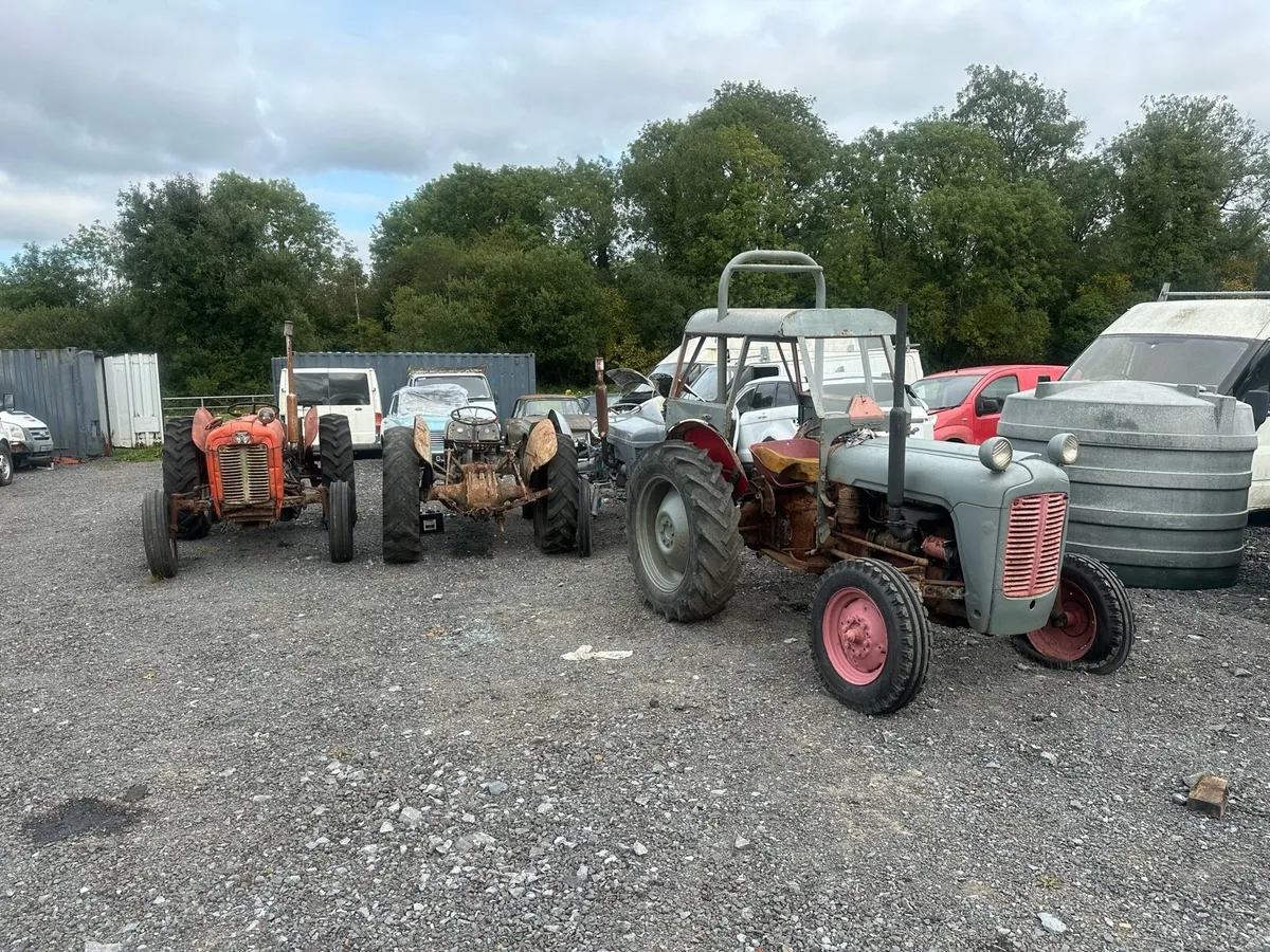 4 x Tractors - Image 1