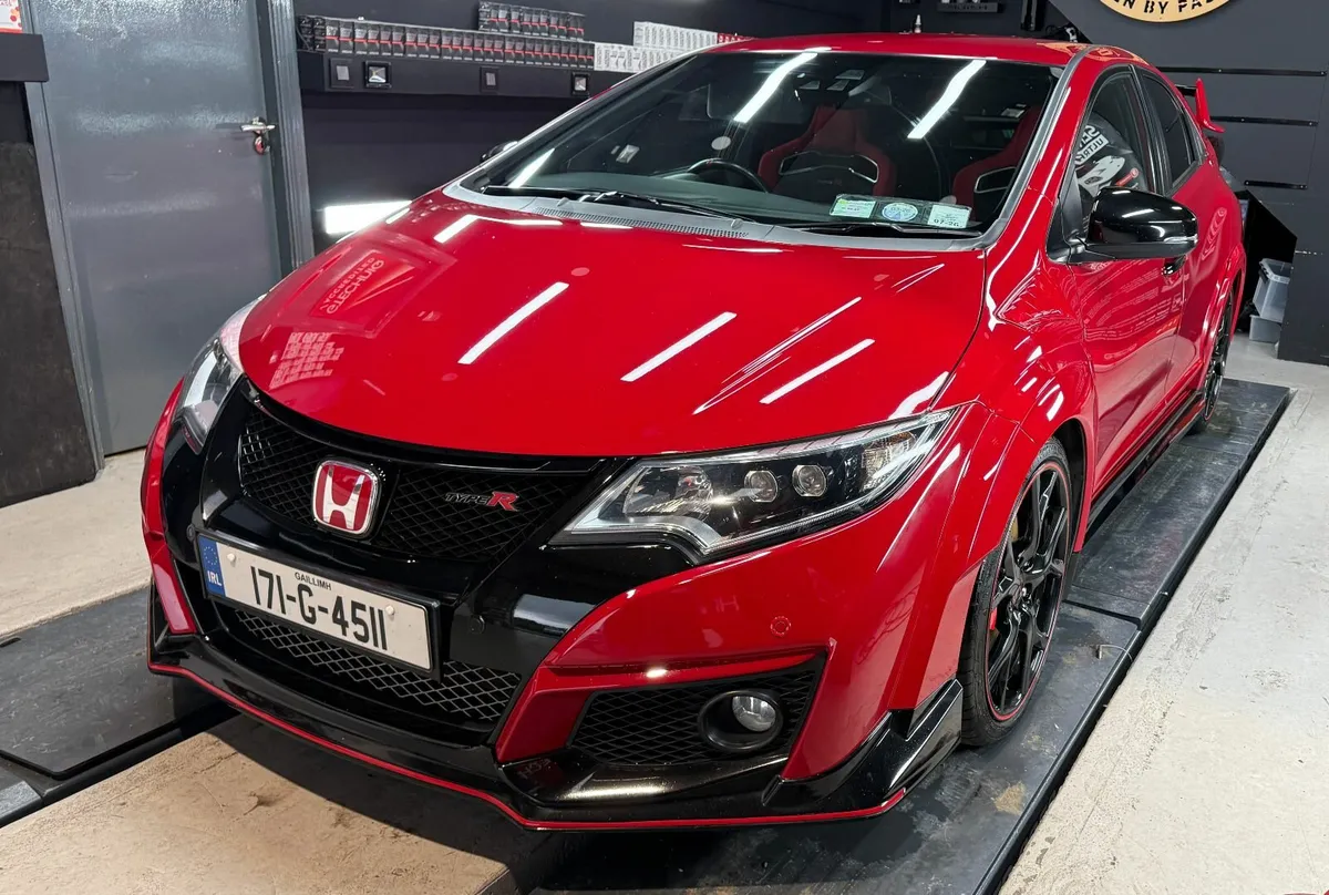 2017 Honda Civic Type R FK2 (GT model) - Image 1