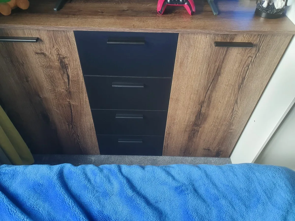 Dresser - Image 1