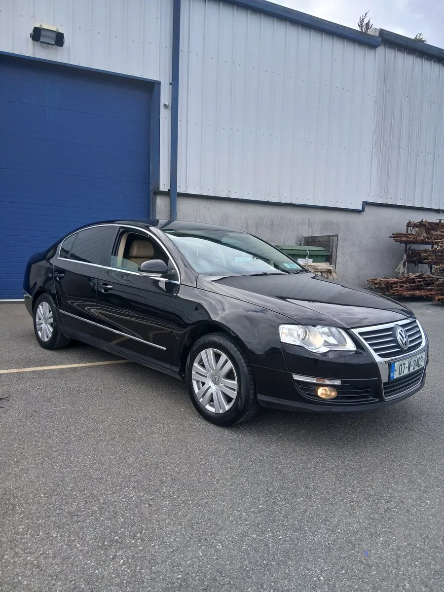 Volkswagen Passat 2007 - Image 1