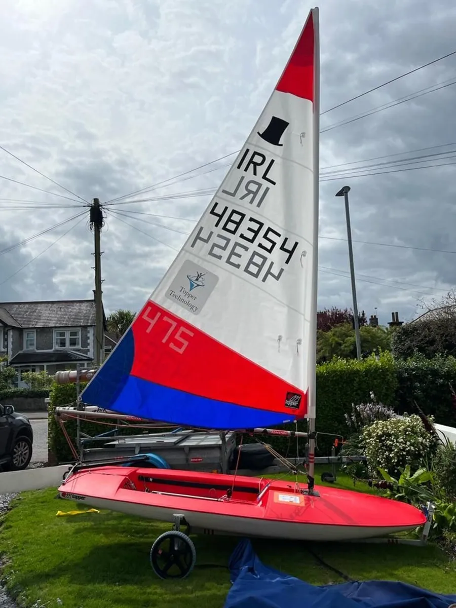 Topper sailing dinghy - Image 1