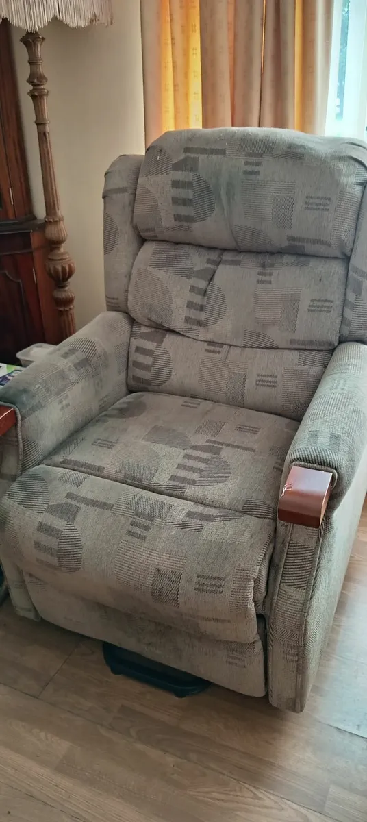 Riser recliner chair - Image 1