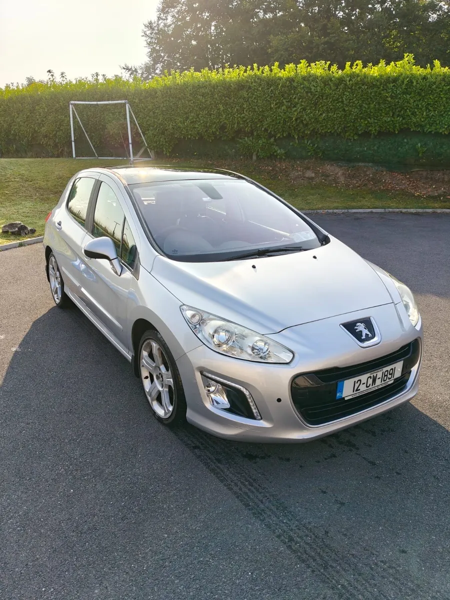 Peugeot 308 - Image 1