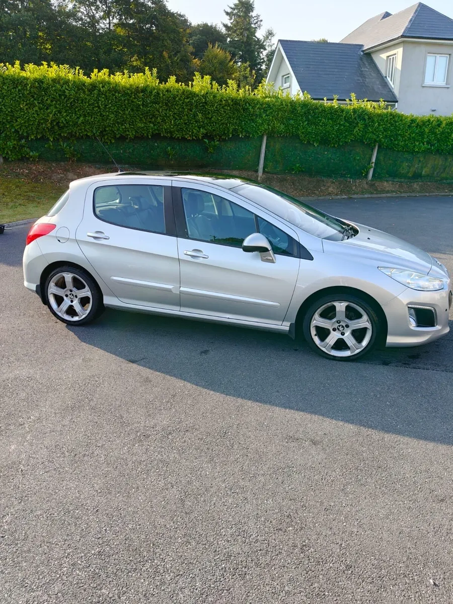 Peugeot 308 - Image 2
