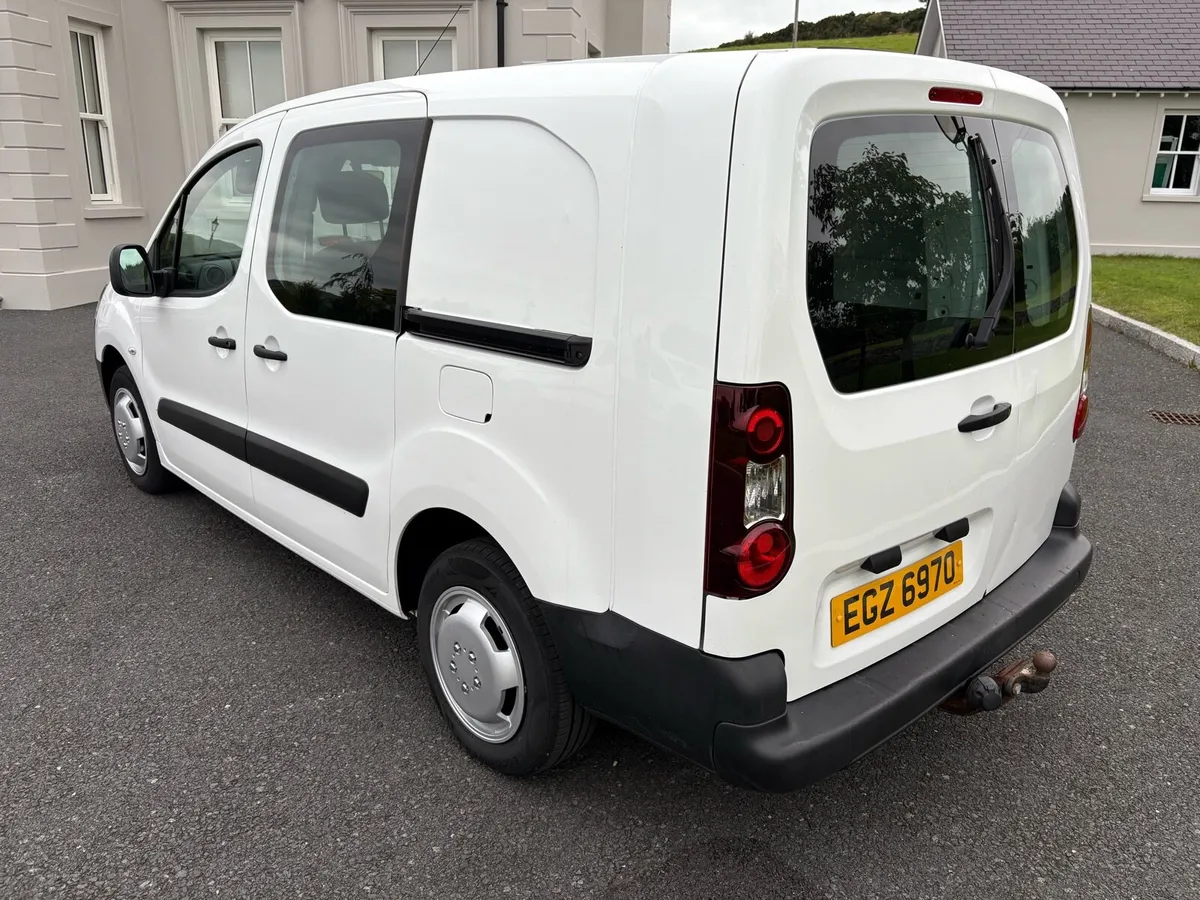 2017 Peugeot Partner 1.6HDI Blue Crew Van - Image 4