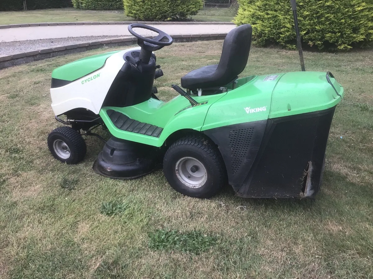 Ride on mower - Image 2