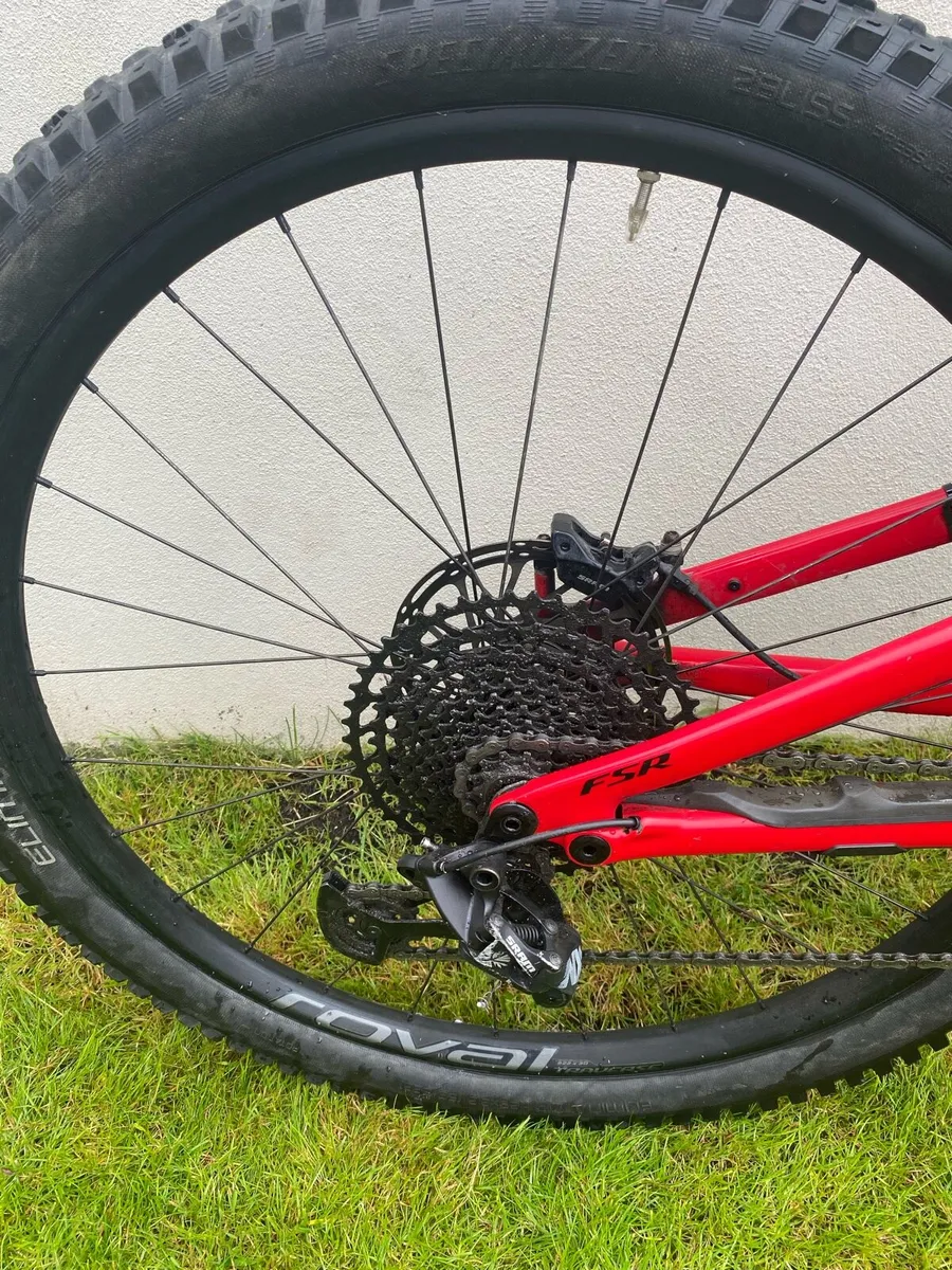 Electric Mountain Bike Specialized Levo SL Carbon - Image 3