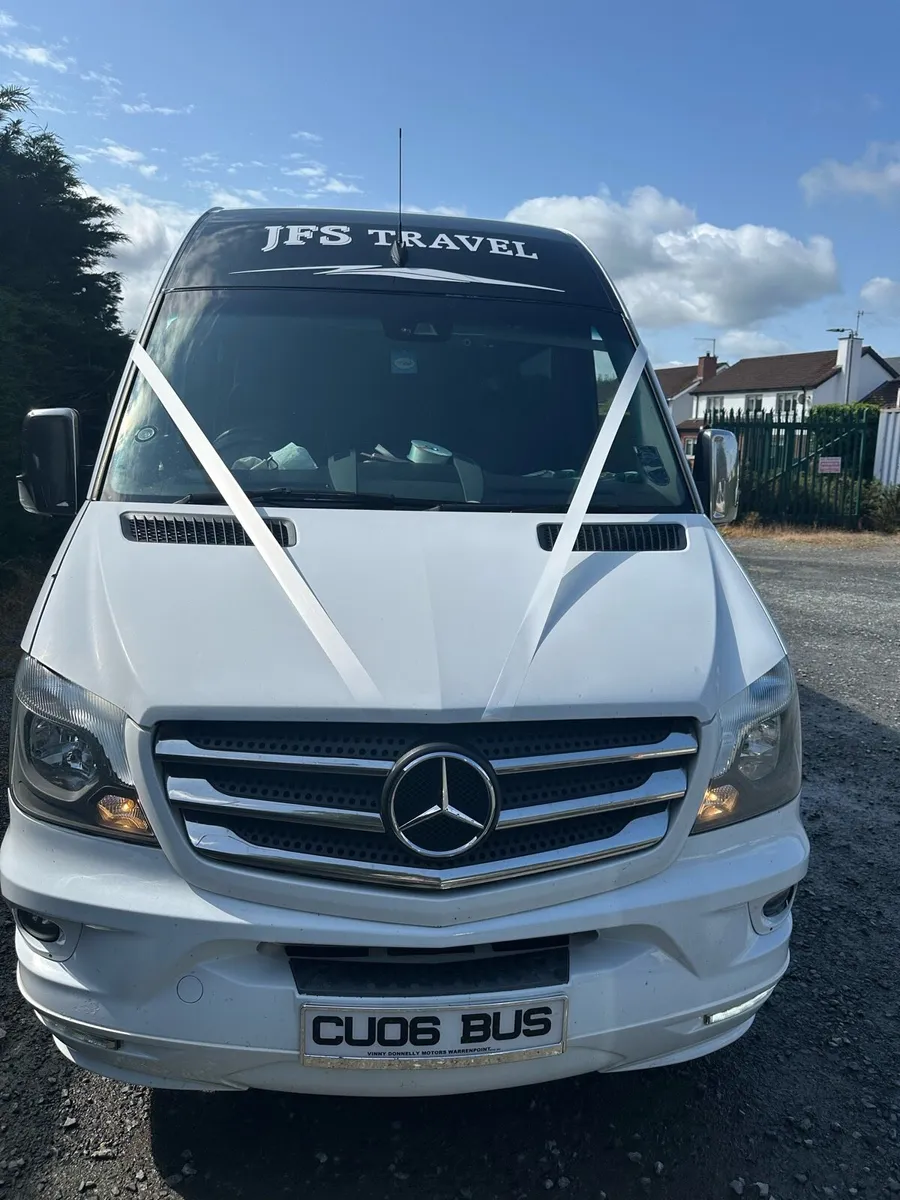 Minibus - Image 1