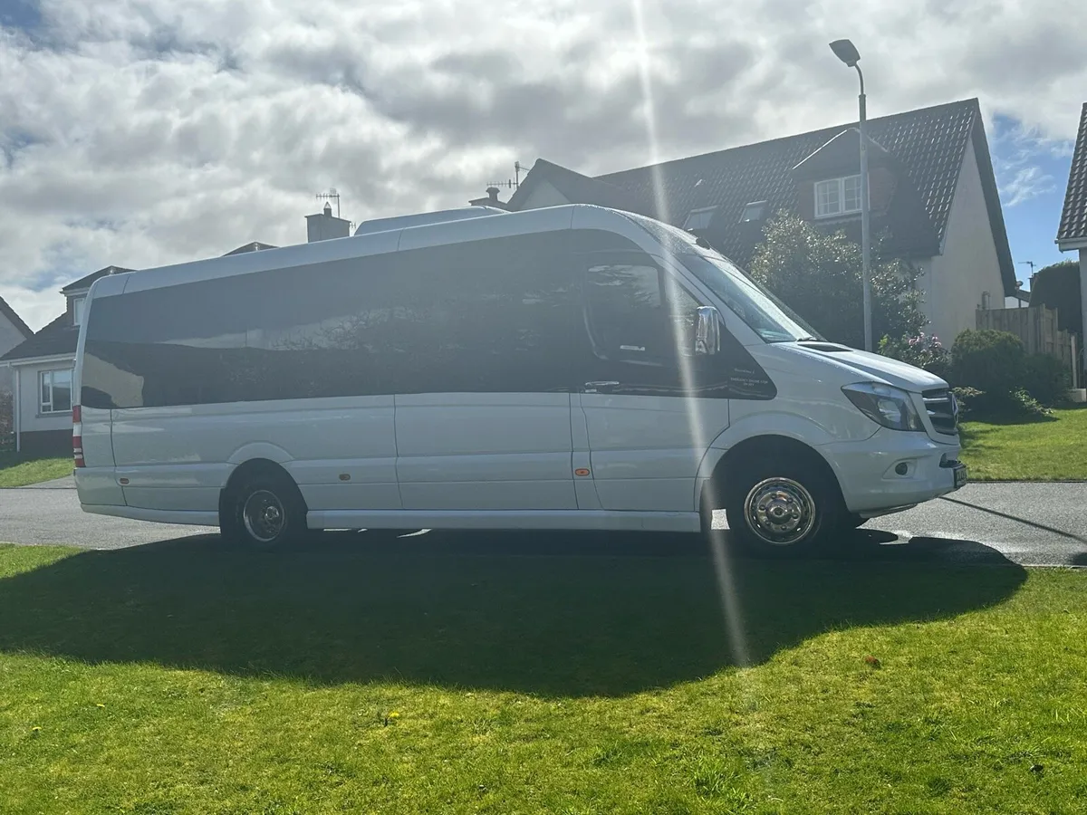 Minibus - Image 3