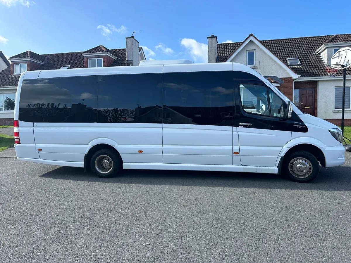 Minibus - Image 4