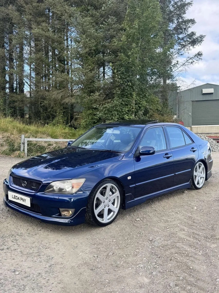 2004 Lexus is200 - Image 1