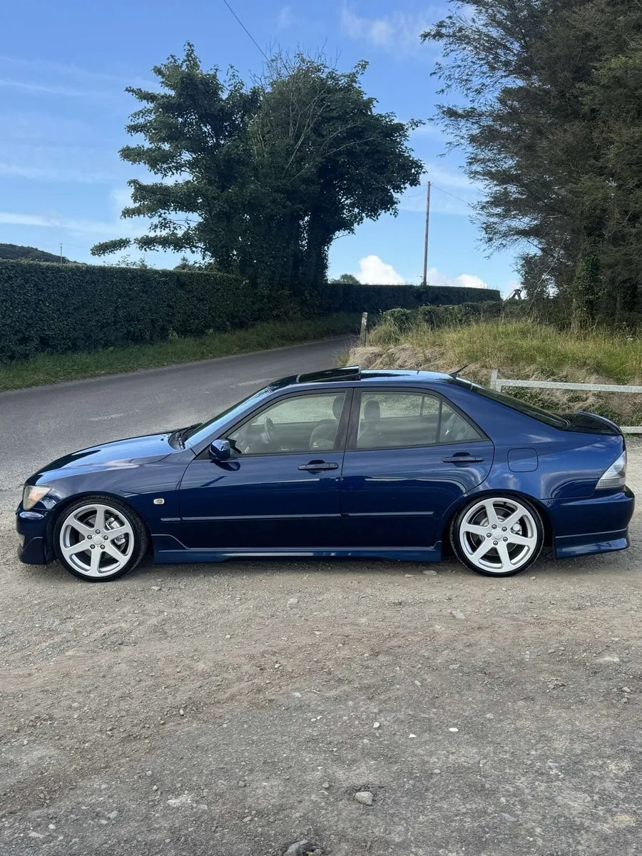 2004 Lexus is200 - Image 3