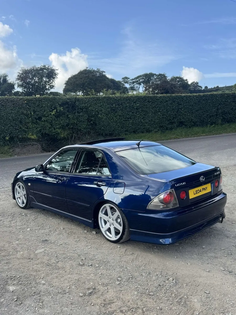 2004 Lexus is200 - Image 4