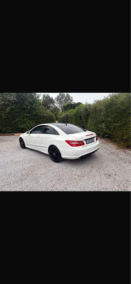 2013 Mercedes E Class Coupe - Image 3