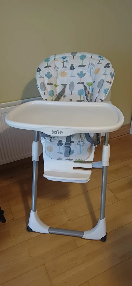 Joie 2 in 1 highchair infant to toddler - Image 1