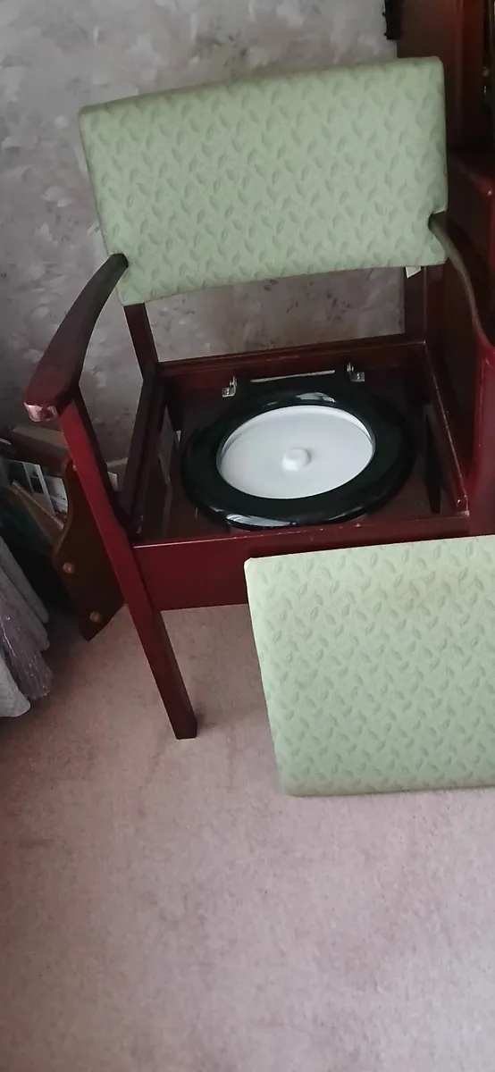 COMMODE. - Image 2