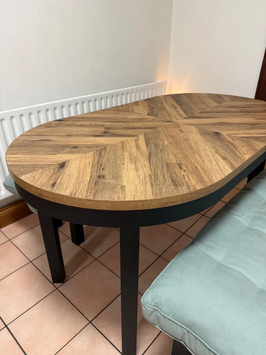 Dining room table - Image 2