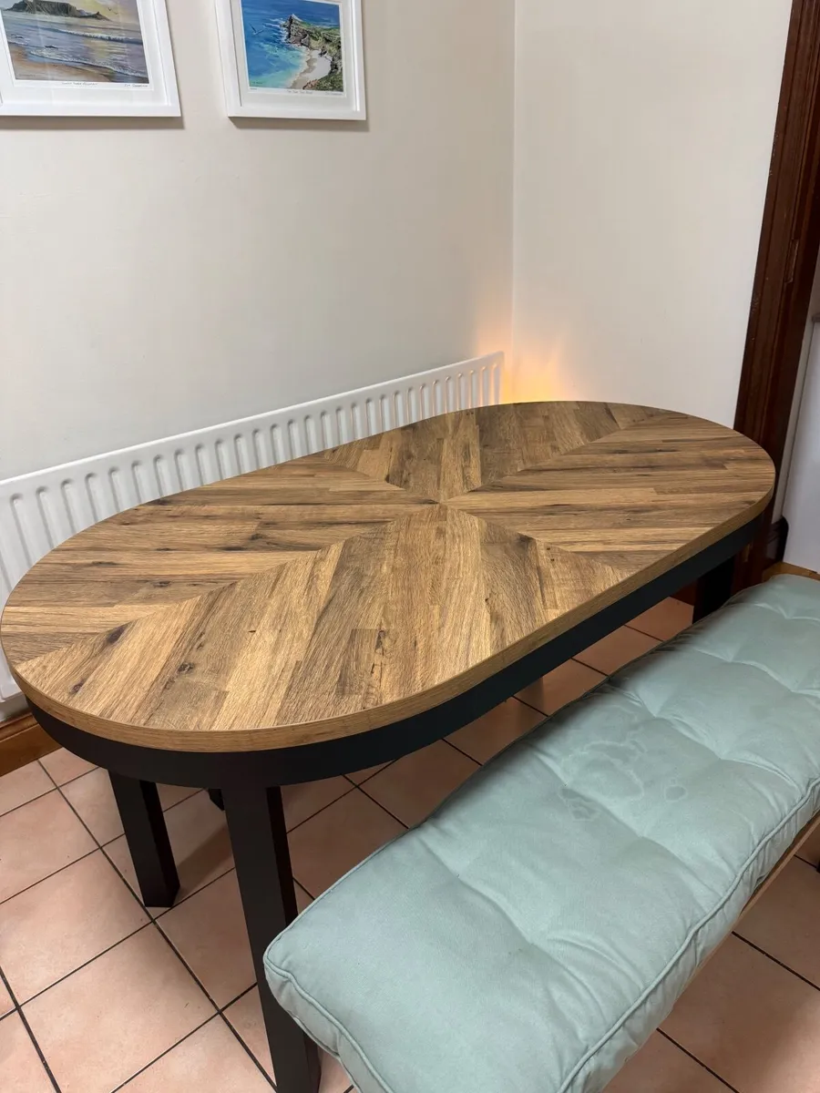 Dining room table - Image 4