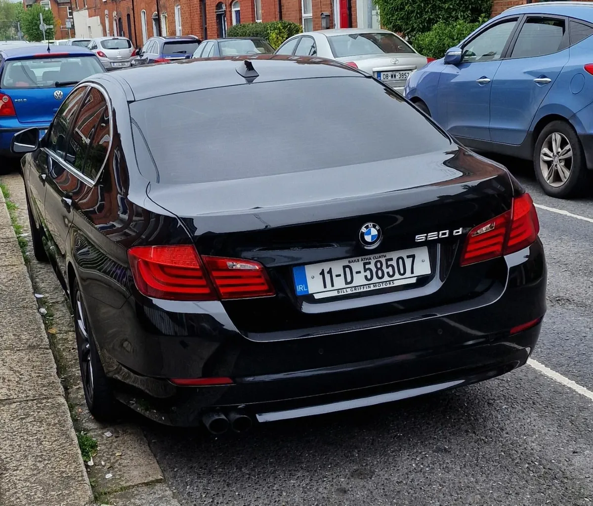 BMW 5-Series 2011 - Image 2