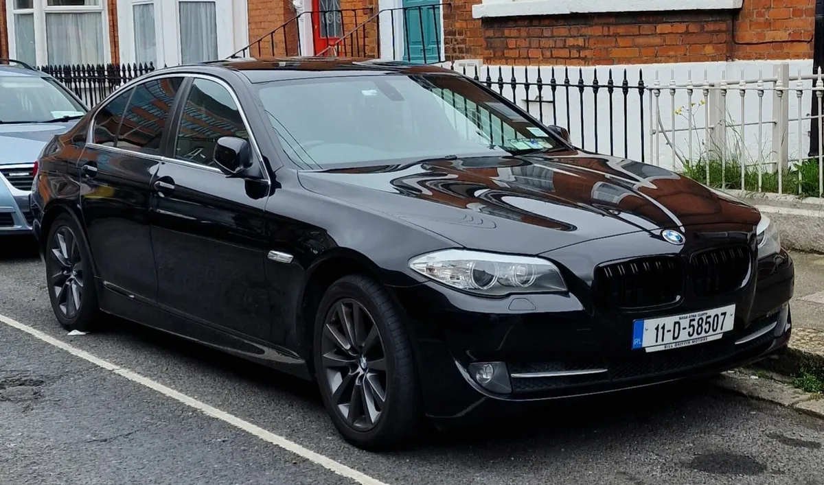 BMW 5-Series 2011 - Image 1
