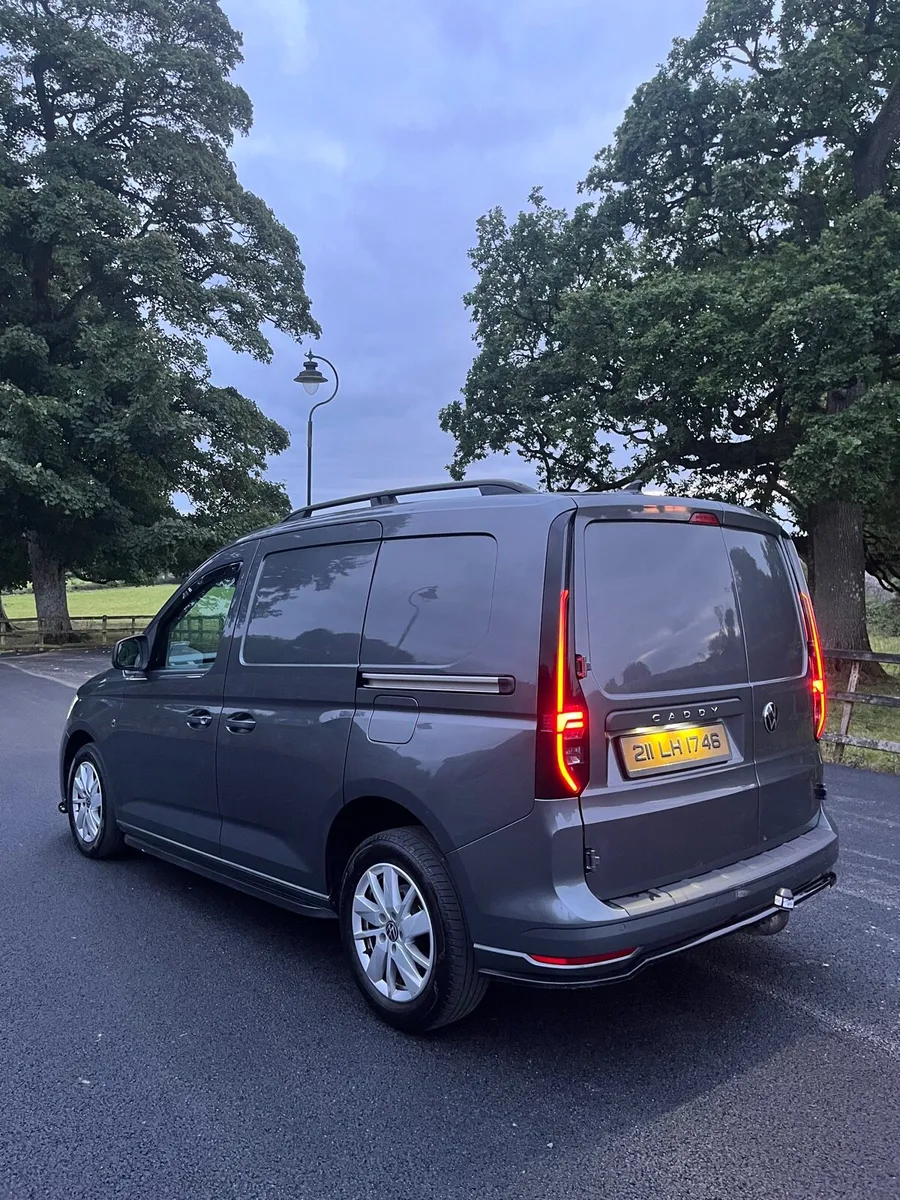 2021 Caddy Commerce Pro DSG - Image 4