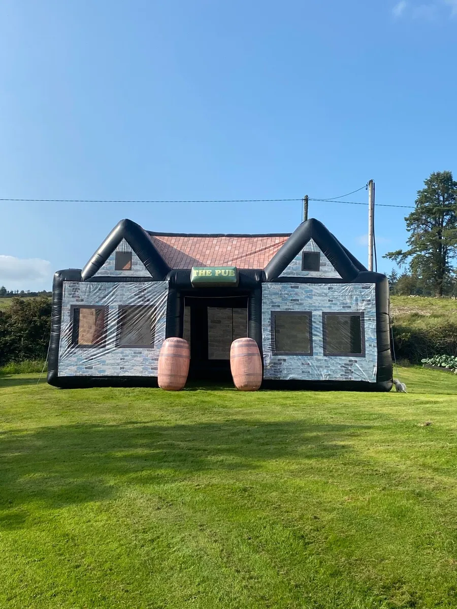 Inflatable pub - Image 1