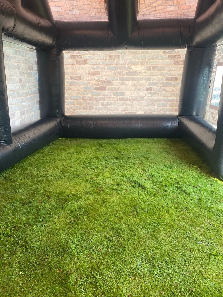 Inflatable pub - Image 4