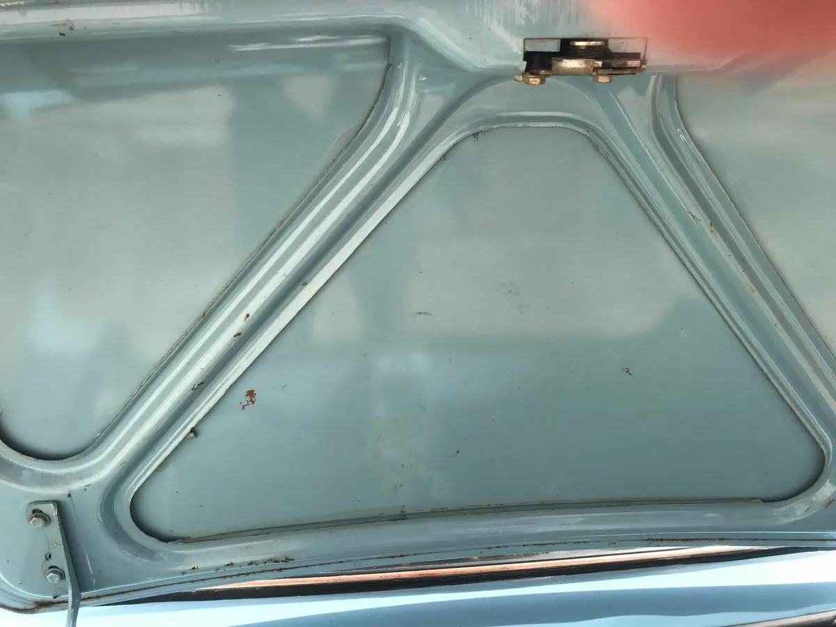 Classic car for sale - Image 2