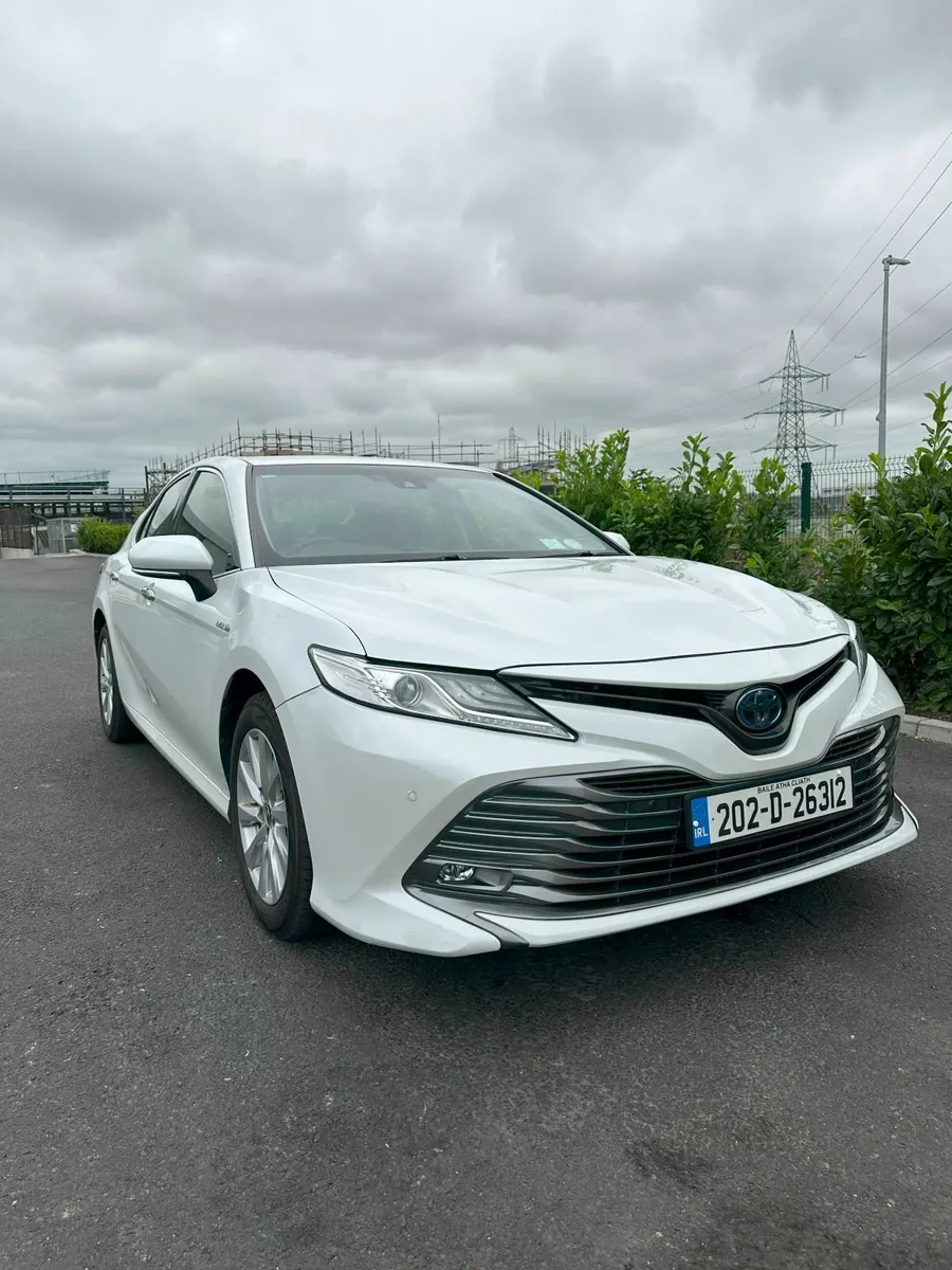 202 TOYOTA CAMRY G-SPEC LEATHER SEATS, LOW MILEAGE - Image 2