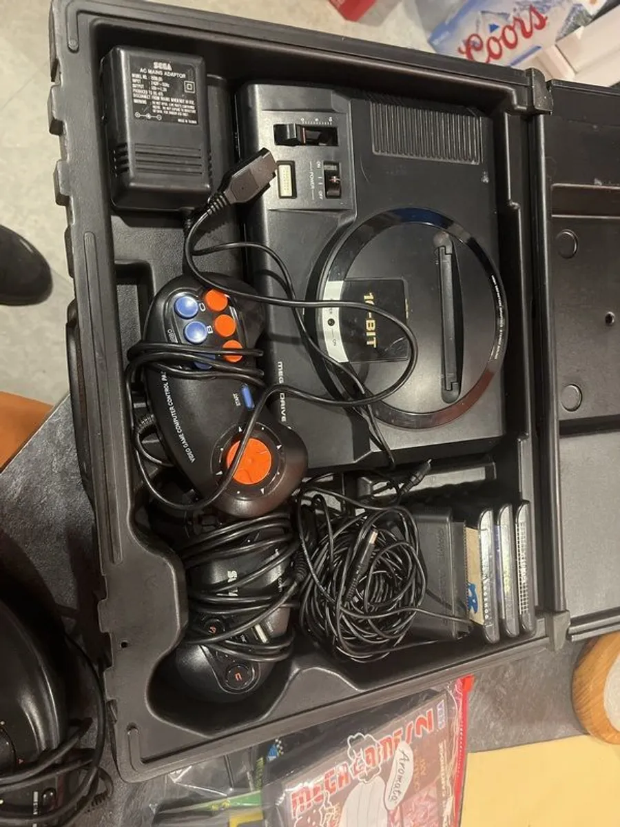 Sega Mega Drive in Cool case with games - Image 3