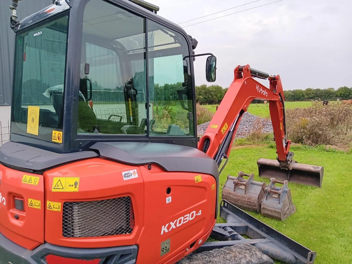 KX030-4 - Kubota 3 ton digger - Image 2