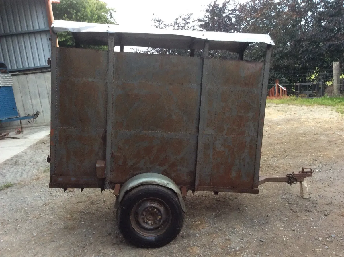 Trailer - Image 1