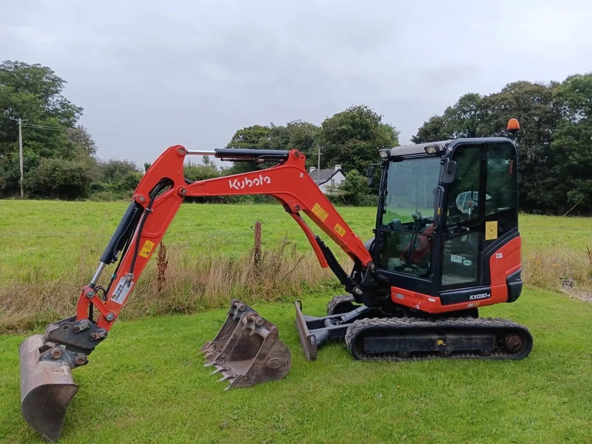 KX030-4 - Kubota 3 ton digger - Image 3
