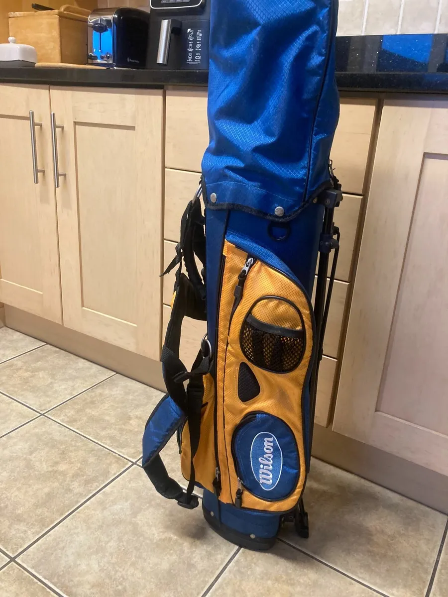 Junior golf Clubs and Wilson bag - Image 2