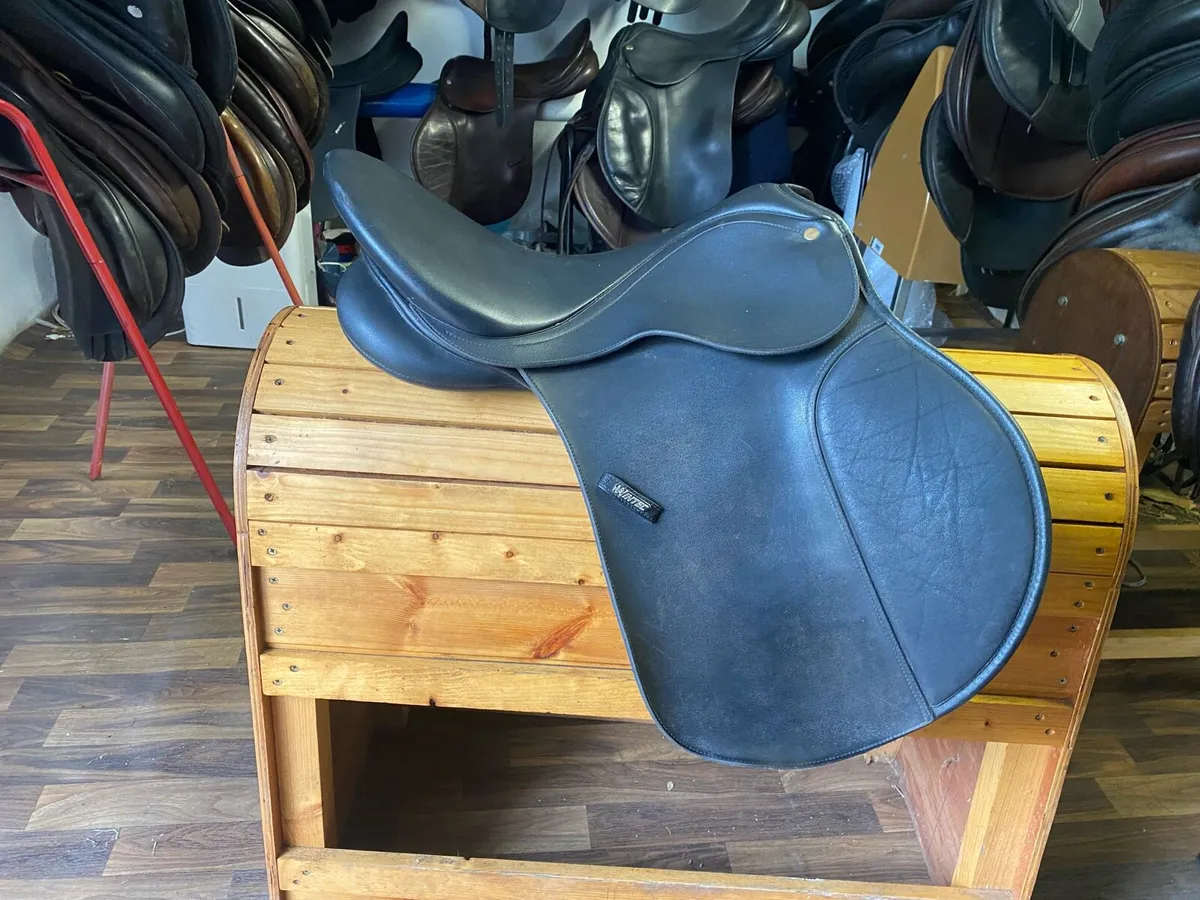 Wintec adjustable 16.5 saddle - Image 2