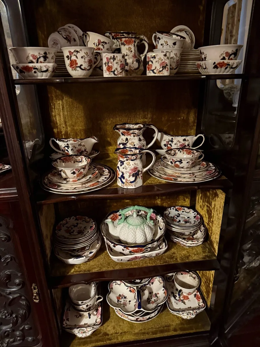 Royal Madalay China set - Image 3