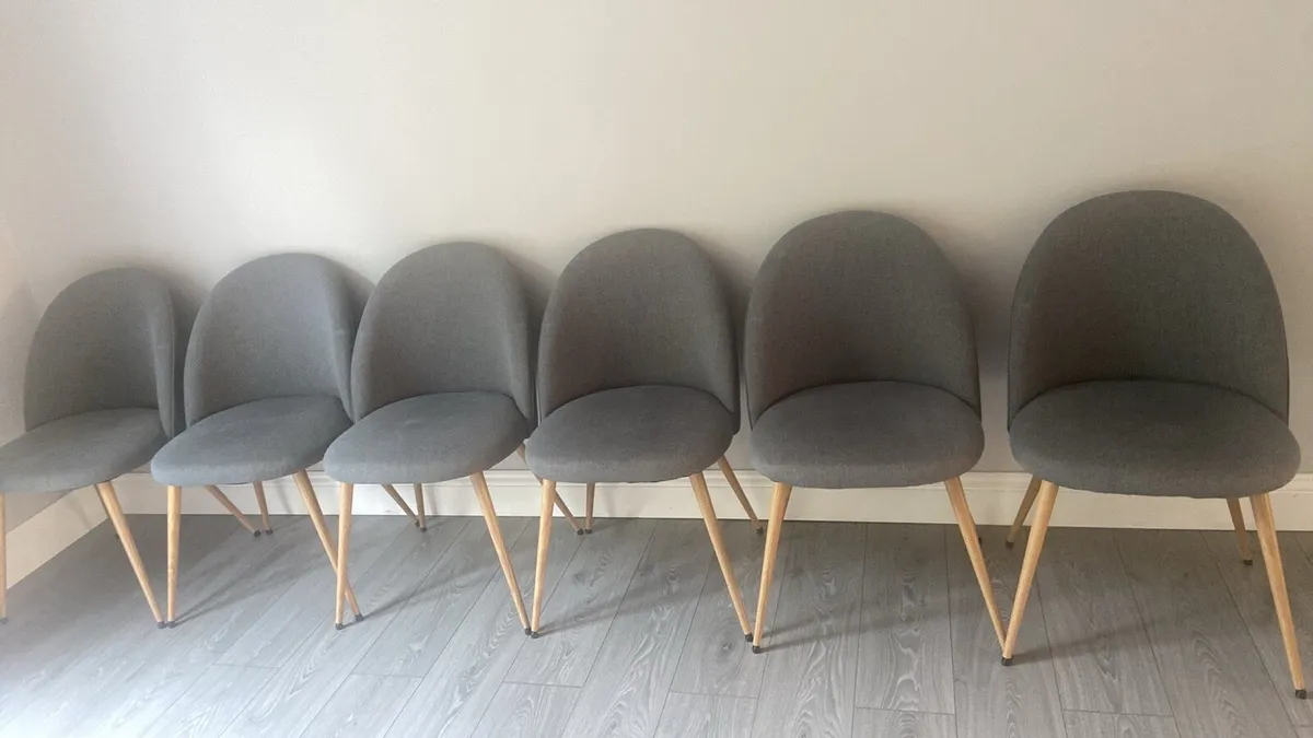 6 Chair - Image 1
