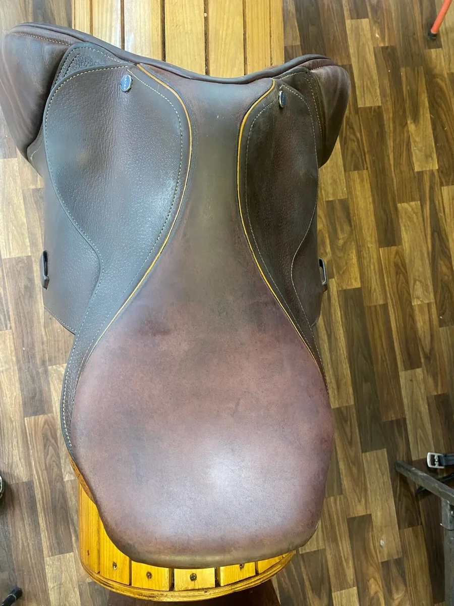 17” Dever brown Leather close contact jump saddle - Image 4
