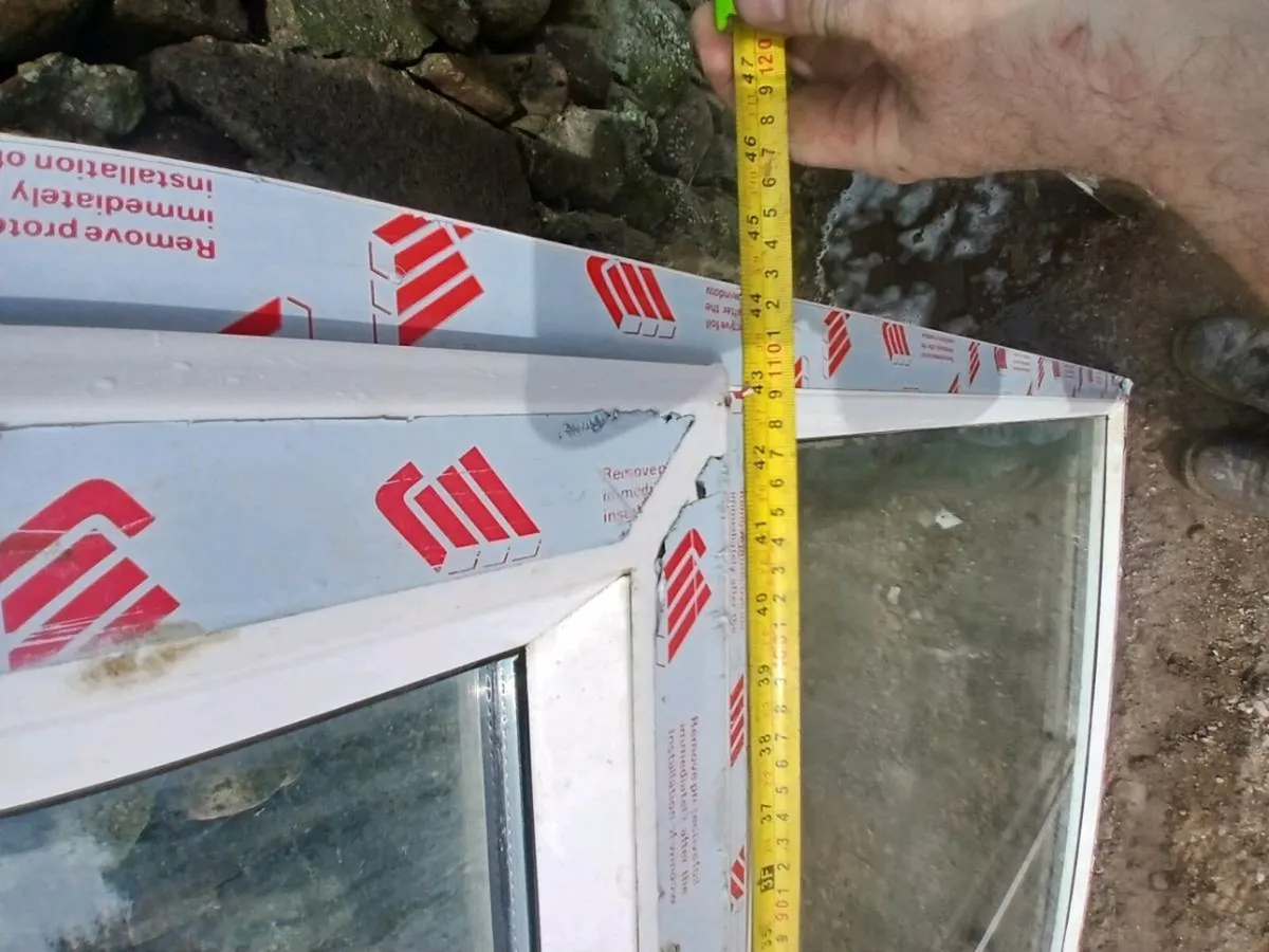 6ft 8 x 2ft 8 pvc window Fermoy - Image 2