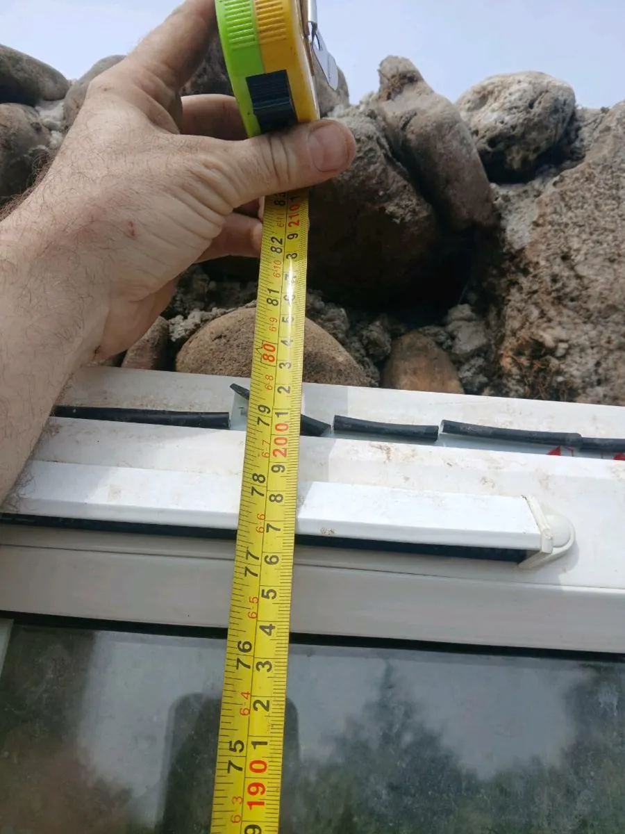 6ft 8 x 2ft 8 pvc window Fermoy - Image 3