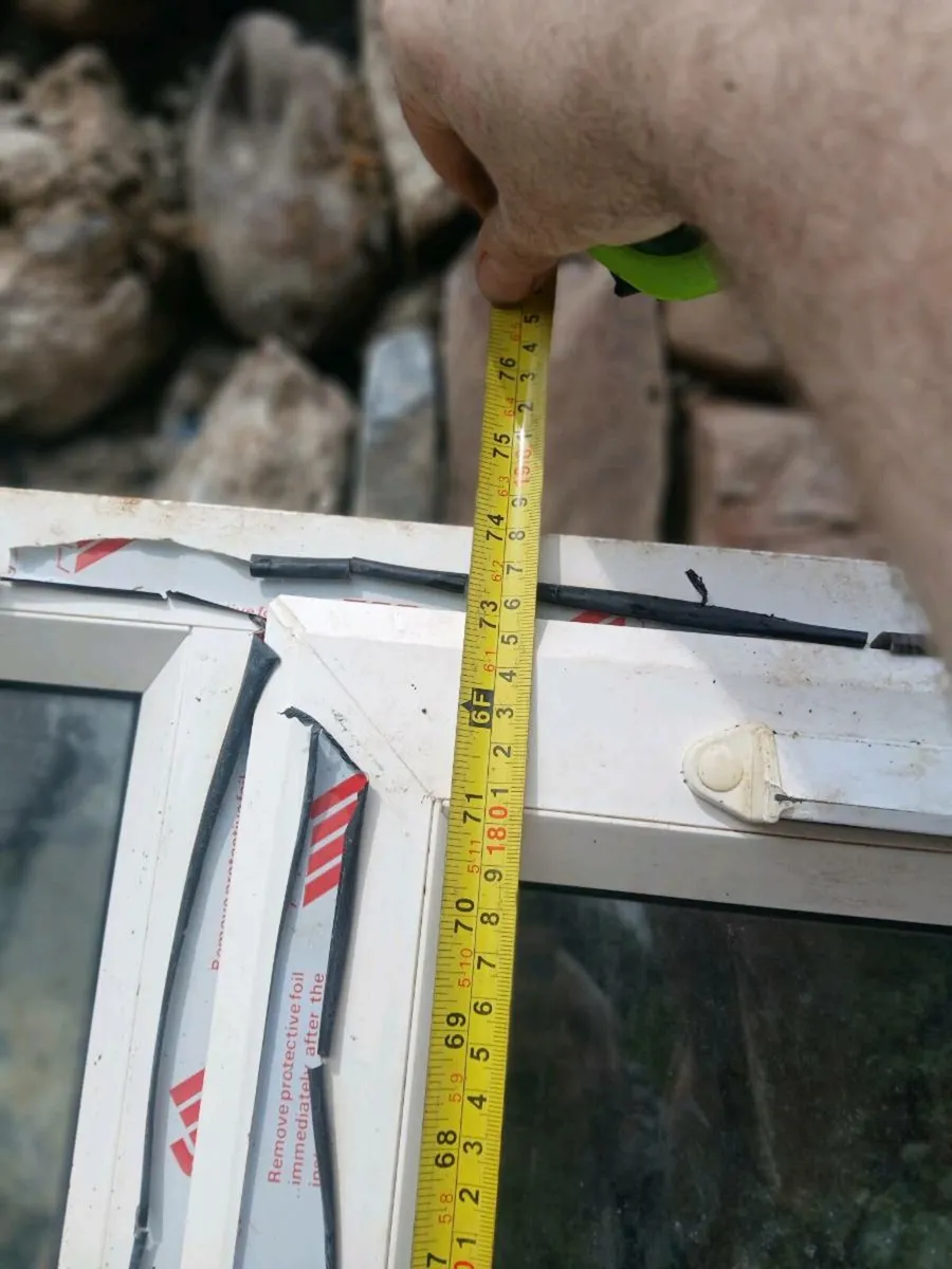 6ft 2 x 4ft 4 pvc window FERMOY - Image 3