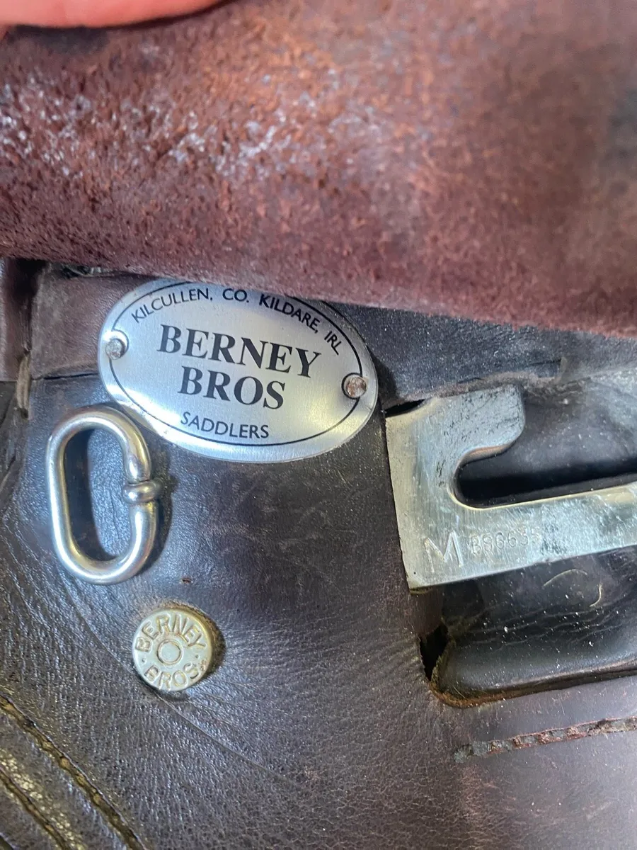 Berney brothers brown Leather saddle - Image 2