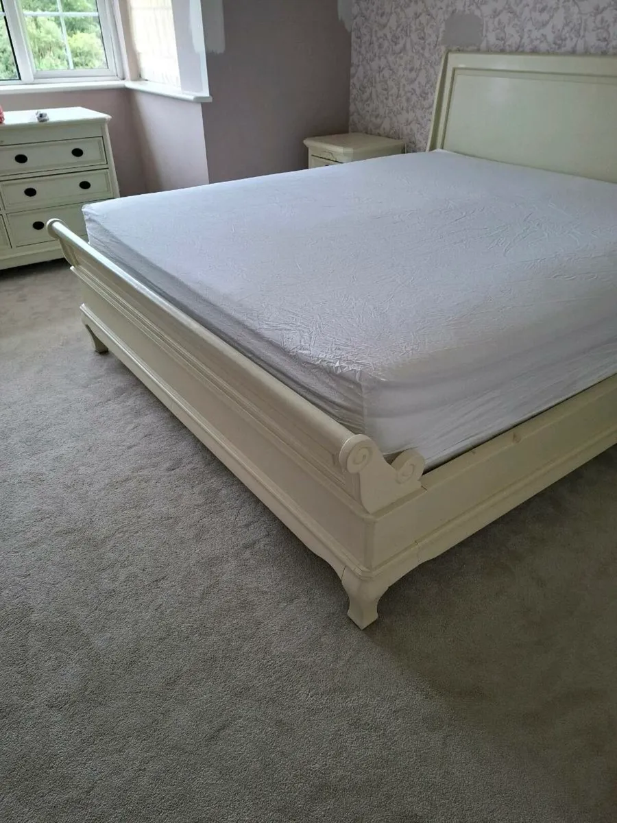Bedroom furniture - Image 3