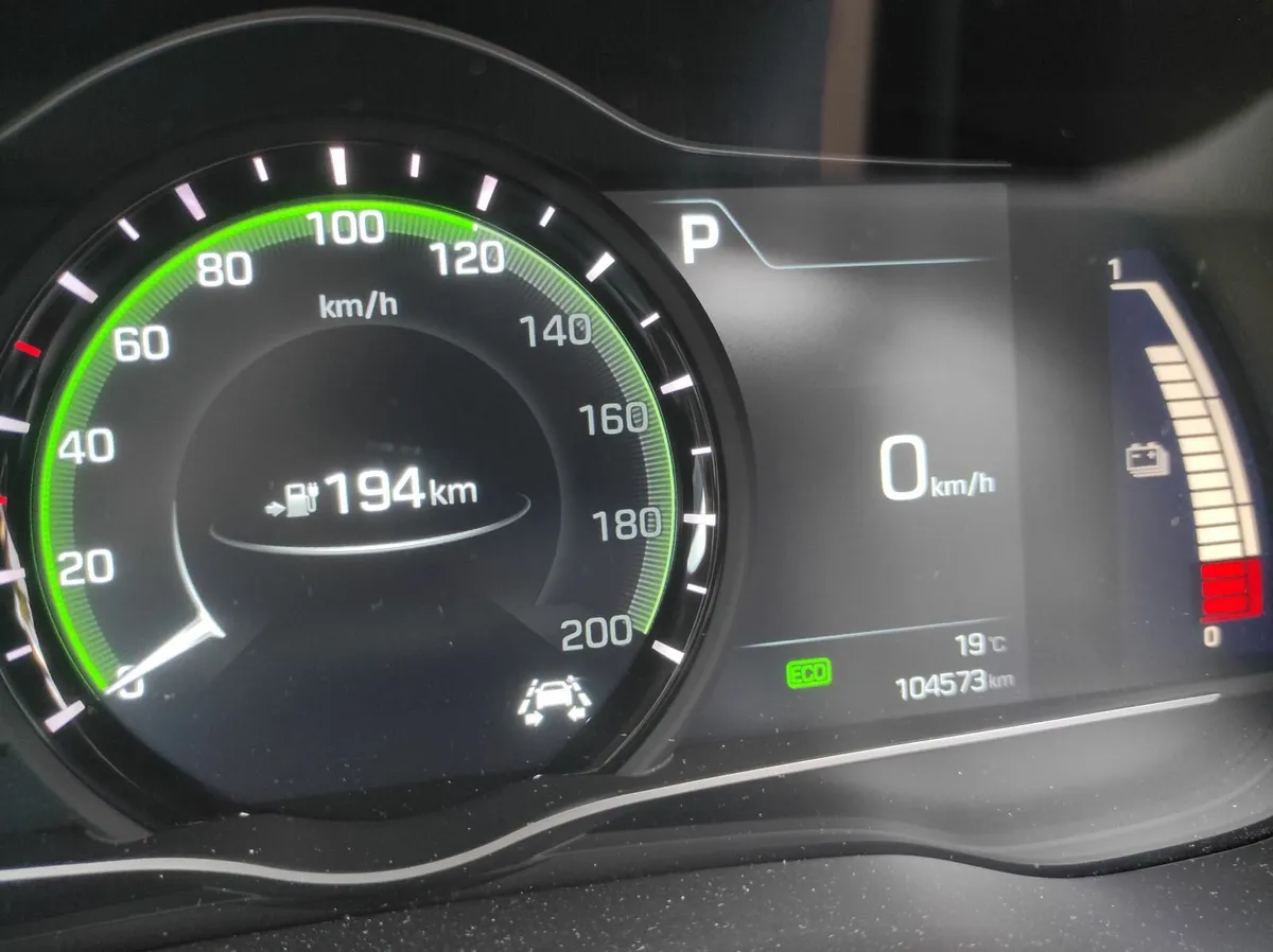 Hyundai IONIQ 2017 - Image 2